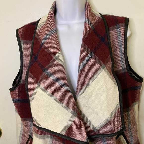 Plaid Open Front Vest - Red and White - Picture 5 of 10
